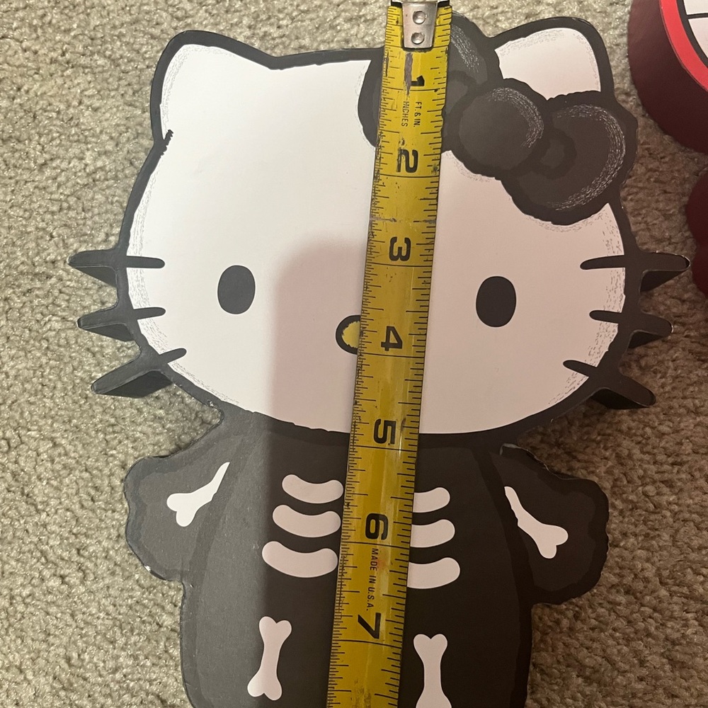 2 hello kitty wood figures Santa and skeleton Sanrio - Picture 2 of 5